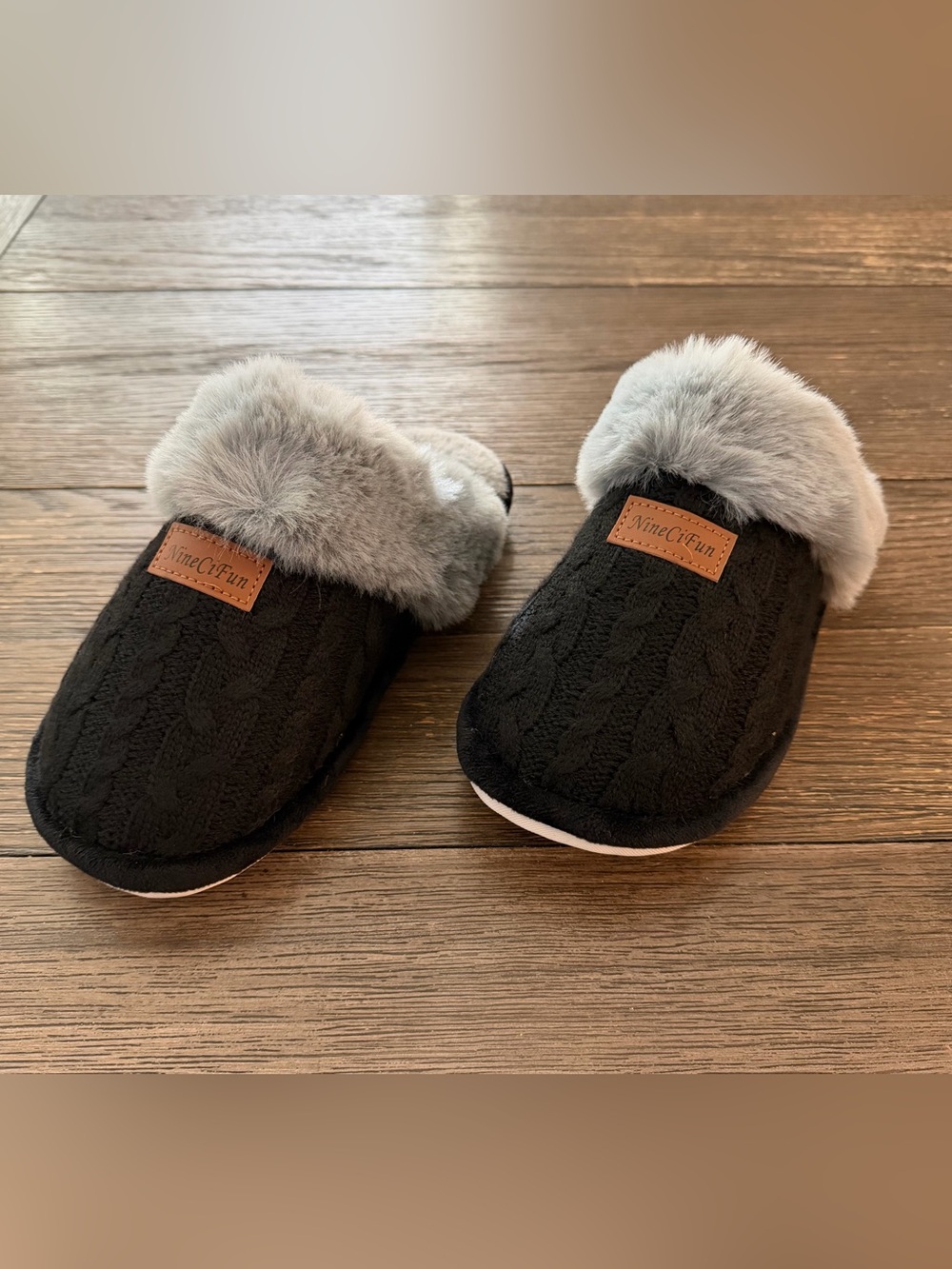 NEW Fuzzy Slippers Women's 8.5 Black Gray Cable Knit Memory Foam Comfort Cozy